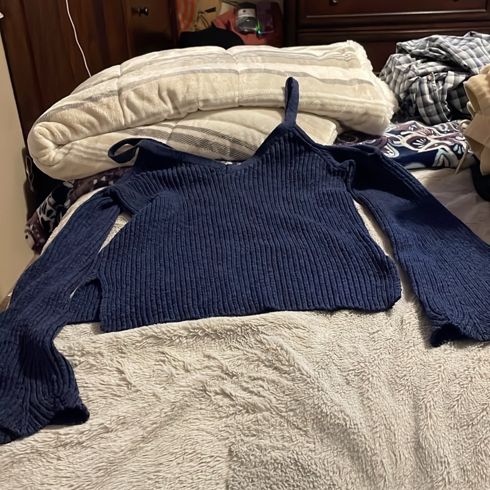 Aeropostale Y2K Cold Shoulder Flared Sleeve Sweater Large Boho Casual Outdoor - Picture 2 of 7